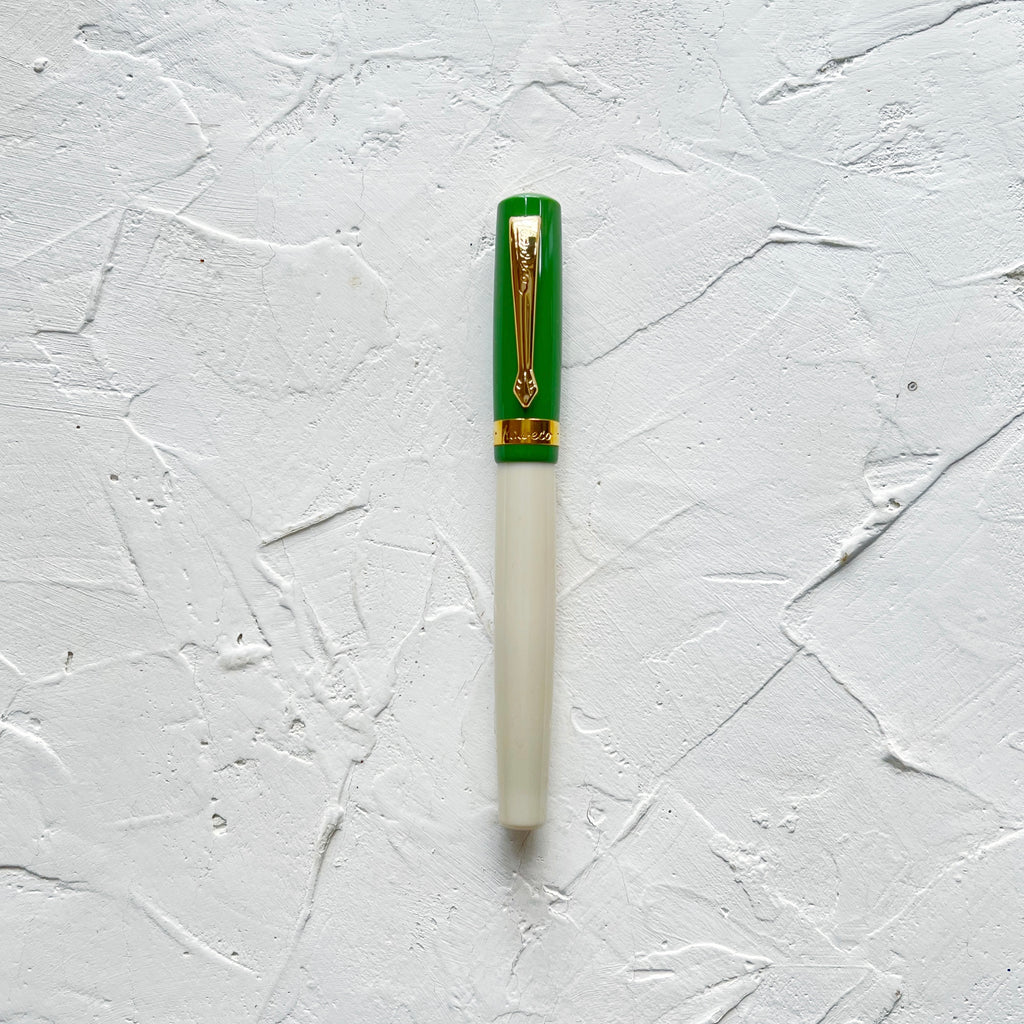 Student Fountain Pen | 60s Swing Green